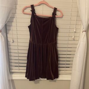 Brown Velvet Sleeveless Dress